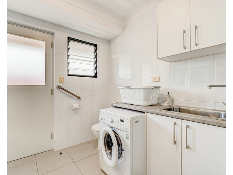 27 Conch St, Mission Beach QLD 4852