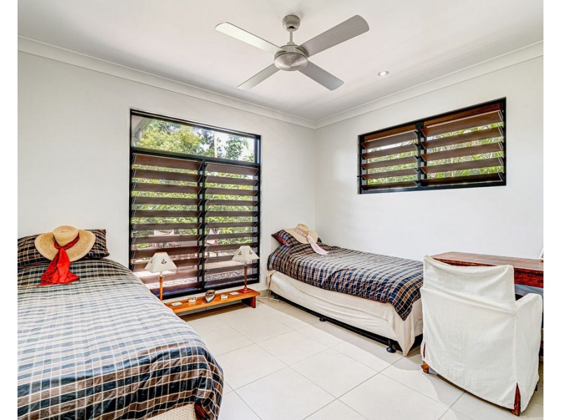 27 Conch St, Mission Beach QLD 4852