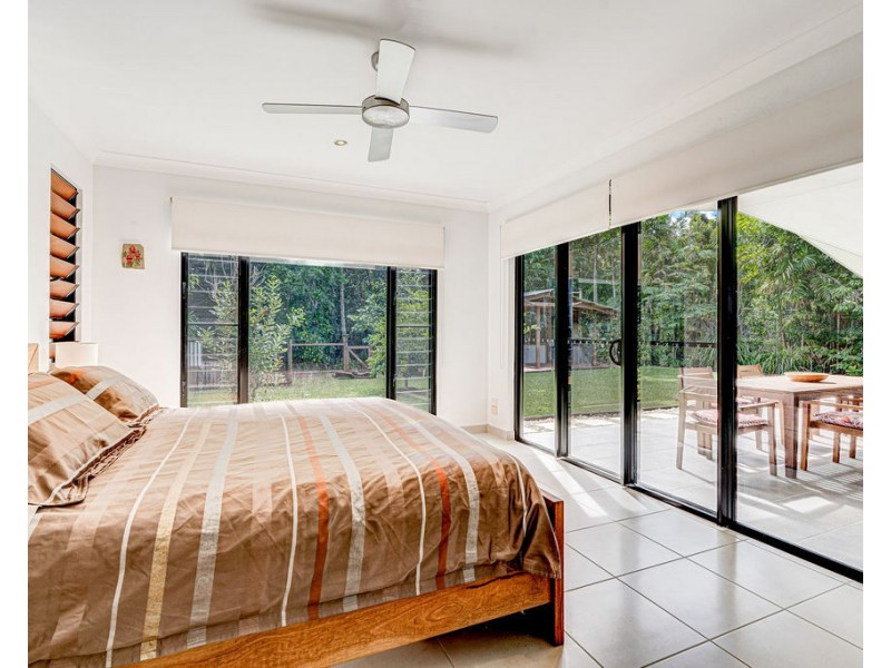 27 Conch St, Mission Beach QLD 4852
