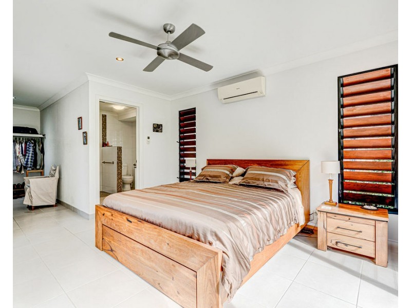 27 Conch St, Mission Beach QLD 4852