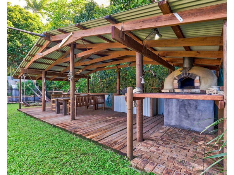 27 Conch St, Mission Beach QLD 4852