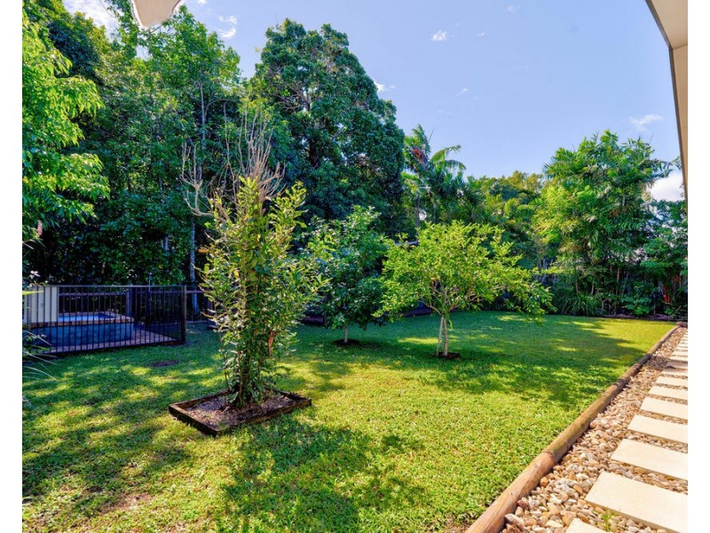 27 Conch St, Mission Beach QLD 4852