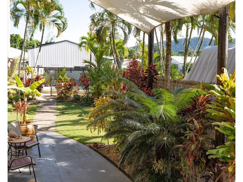 7 Pacific Parade, Mission Beach QLD 4852