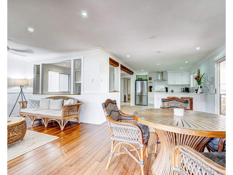 7 Pacific Parade, Mission Beach QLD 4852