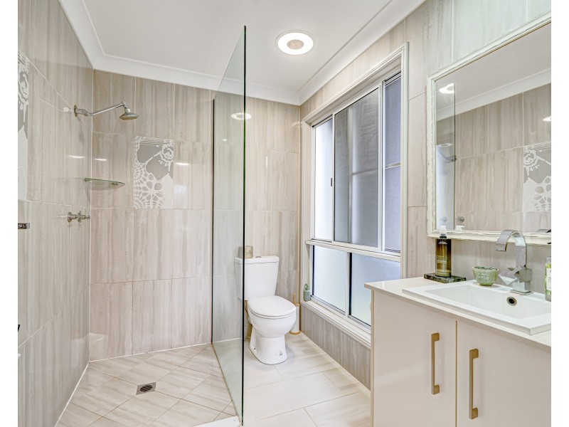 7 Pacific Parade, Mission Beach QLD 4852