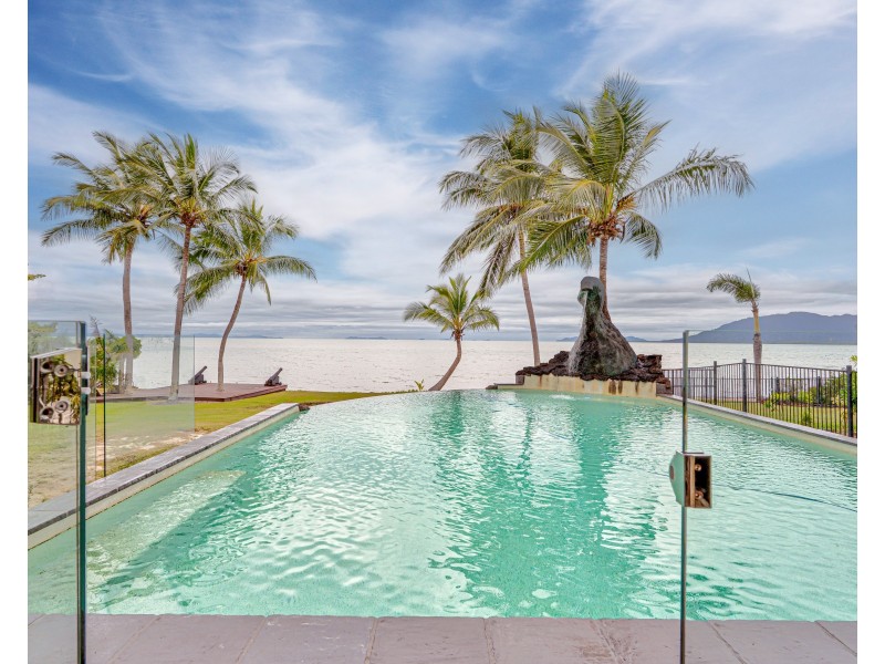 11 – 13 Keith Williams Dr, Cardwell QLD 4849