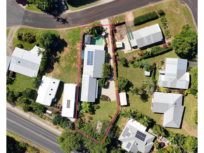 4 Lindquist Cl, Mission Beach QLD 4852