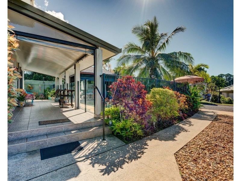 4 Lindquist Cl, Mission Beach QLD 4852