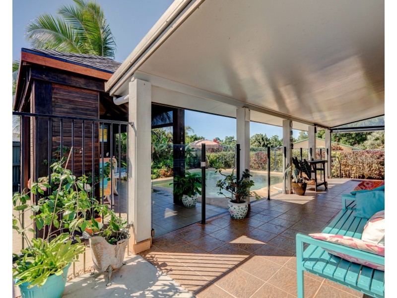 4 Lindquist Cl, Mission Beach QLD 4852