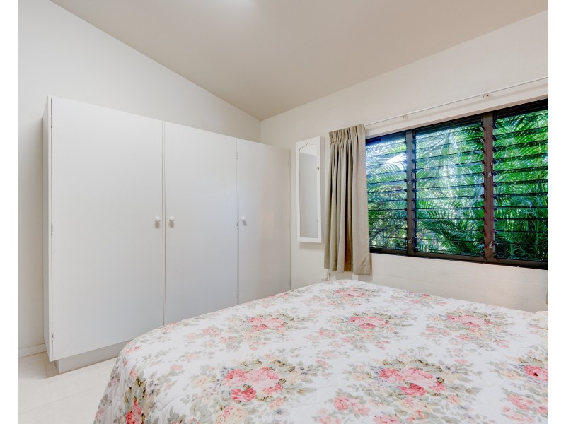 4 Lindquist Cl, Mission Beach QLD 4852