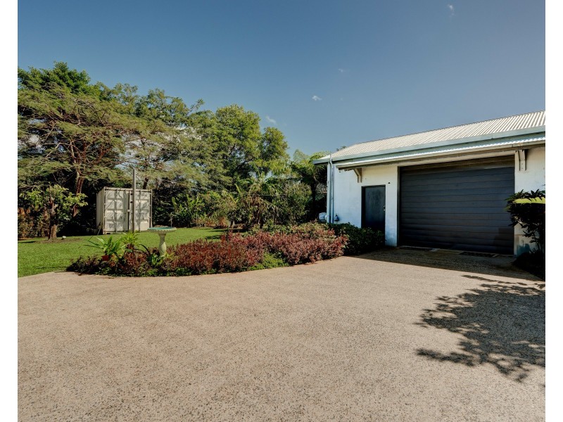 4 Lindquist Cl, Mission Beach QLD 4852