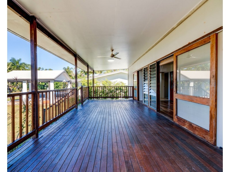 11 Pacific Pde, Mission Beach QLD 4852