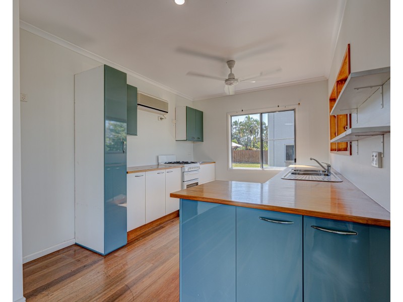 11 Pacific Pde, Mission Beach QLD 4852