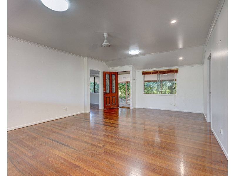 11 Pacific Pde, Mission Beach QLD 4852