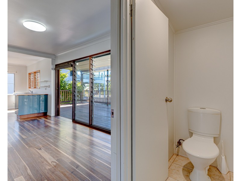 11 Pacific Pde, Mission Beach QLD 4852