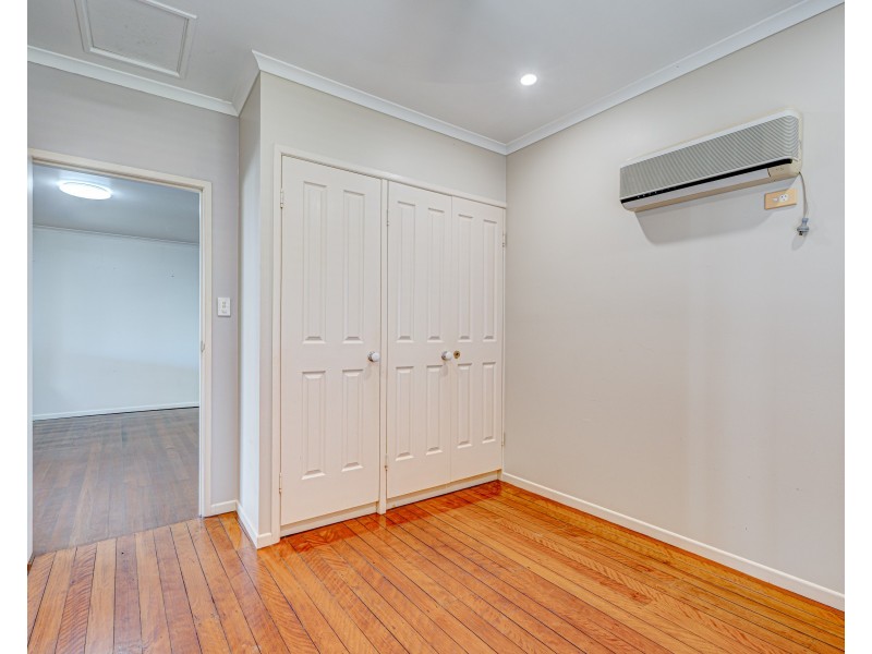 11 Pacific Pde, Mission Beach QLD 4852