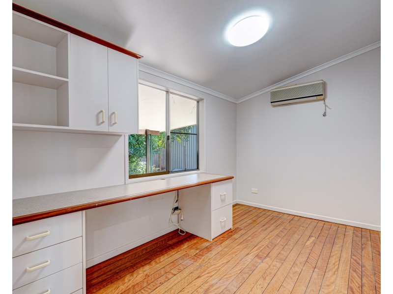 11 Pacific Pde, Mission Beach QLD 4852