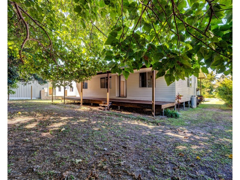 11 Pacific Pde, Mission Beach QLD 4852