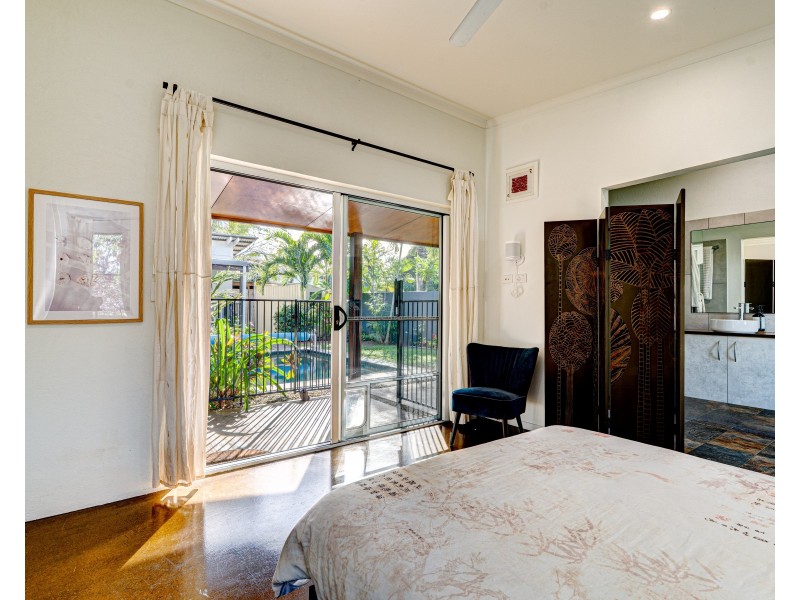 2 Sandpiper Cl, Mission Beach QLD 4852