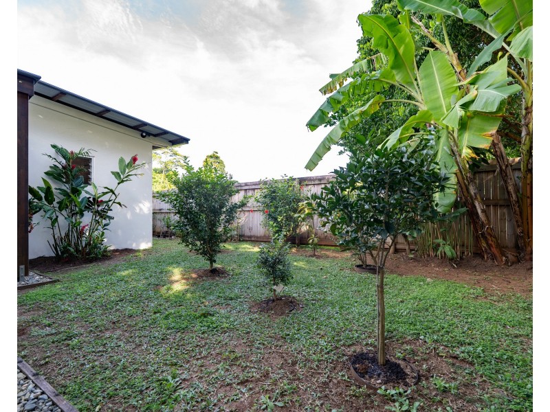 2 Sandpiper Cl, Mission Beach QLD 4852