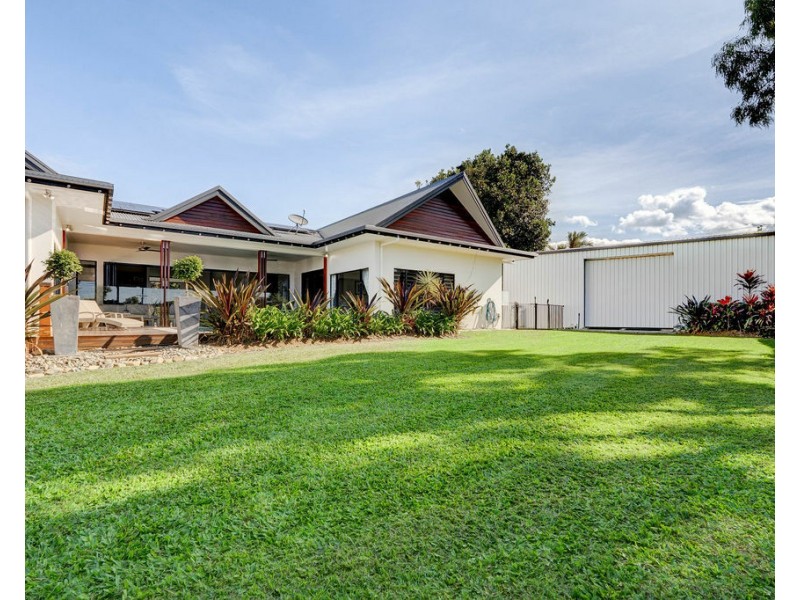 2-4 Seafarer St, South Mission Beach QLD 4852