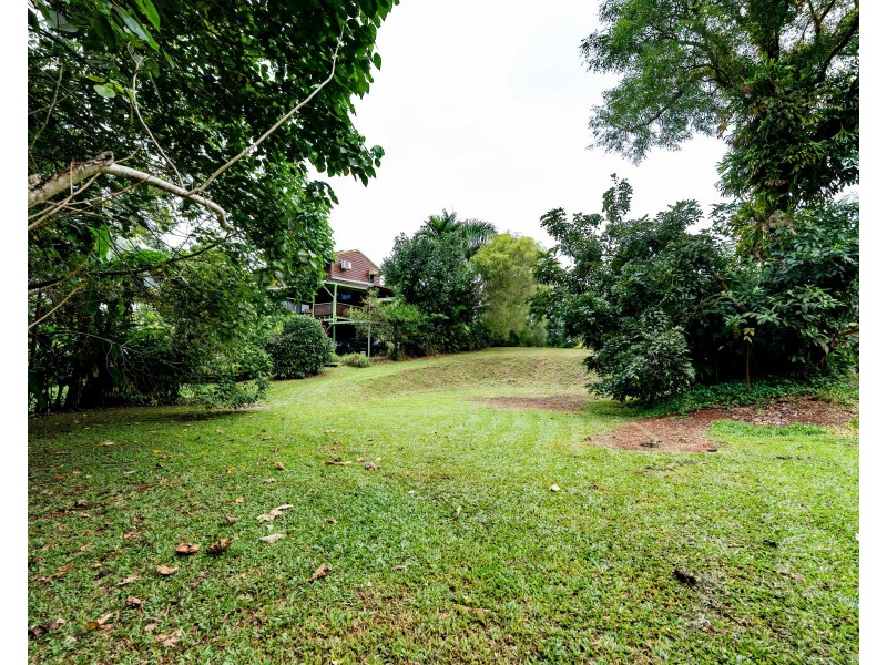 62 Mission Dr, South Mission Beach QLD 4852