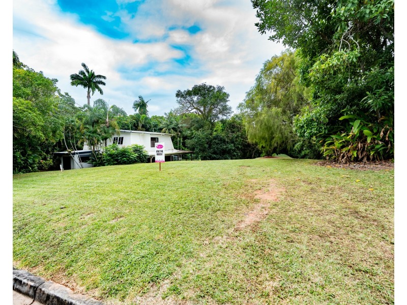 62 Mission Dr, South Mission Beach QLD 4852