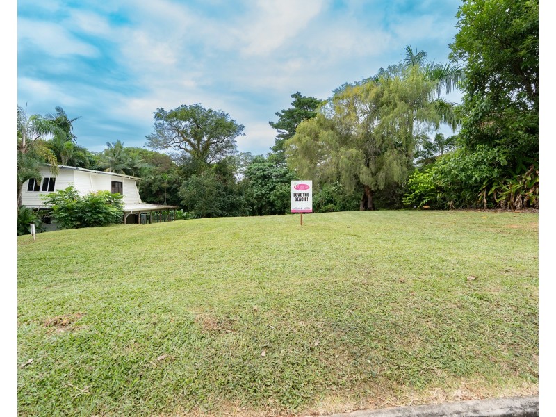 62 Mission Dr, South Mission Beach QLD 4852