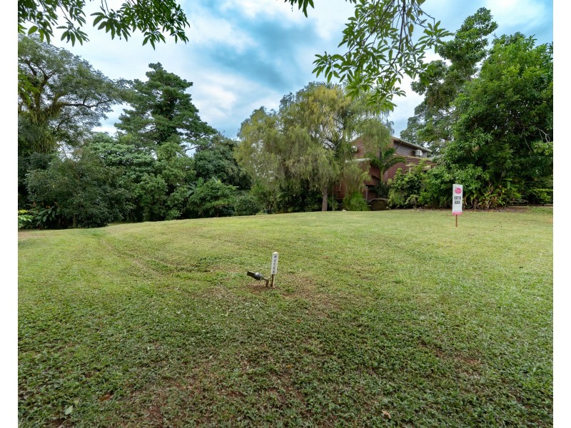 62 Mission Dr, South Mission Beach QLD 4852