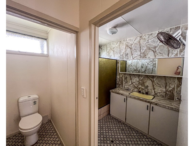 16 Bamber St, Tully QLD 4854