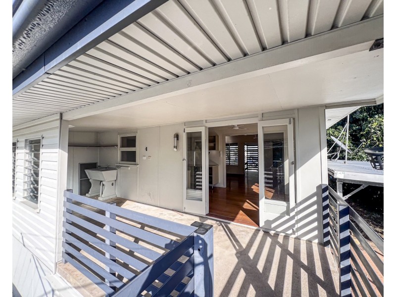 16 Bamber St, Tully QLD 4854