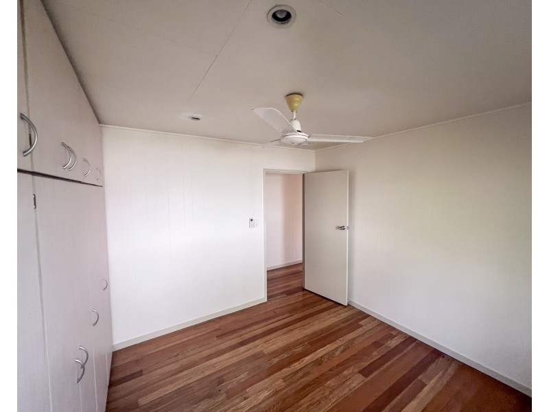 16 Bamber St, Tully QLD 4854