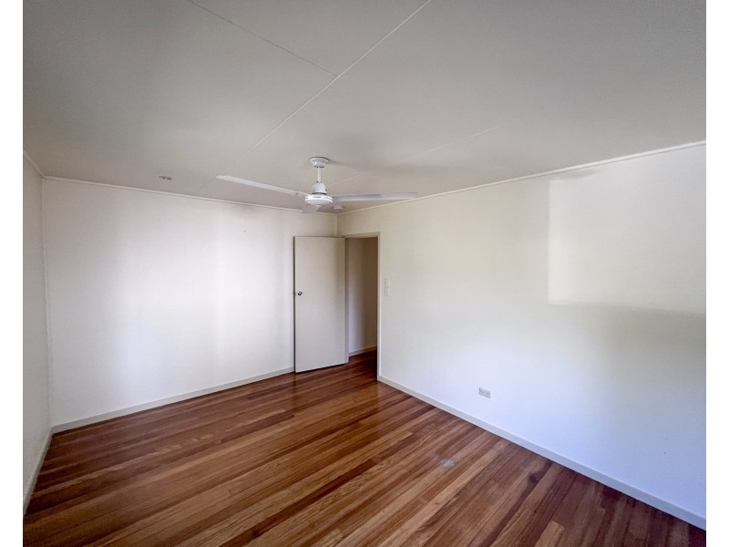 16 Bamber St, Tully QLD 4854