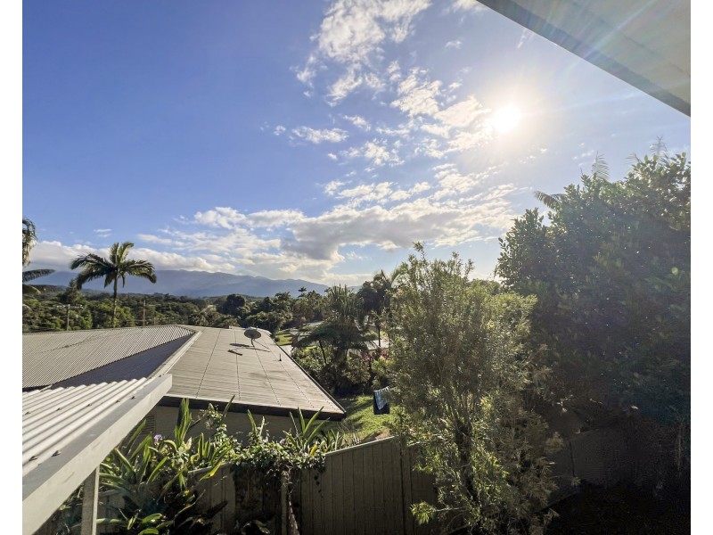 16 Bamber St, Tully QLD 4854