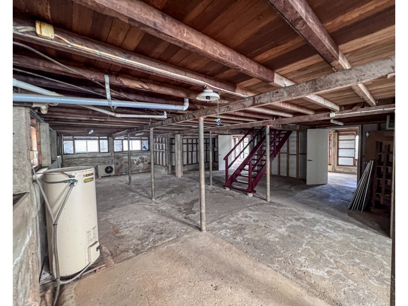 16 Bamber St, Tully QLD 4854