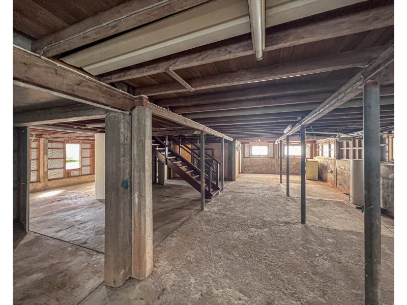 16 Bamber St, Tully QLD 4854