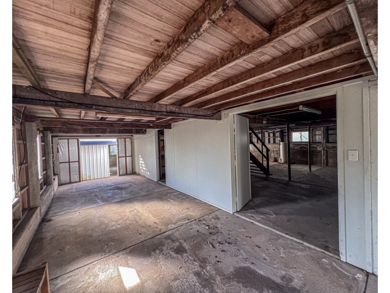 16 Bamber St, Tully QLD 4854
