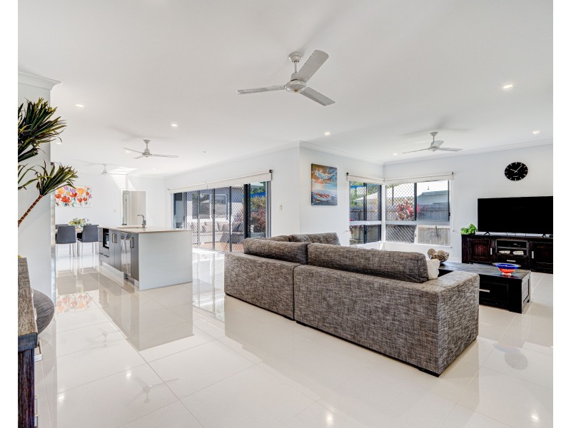 7B Shore Street, Wongaling Beach QLD 4852