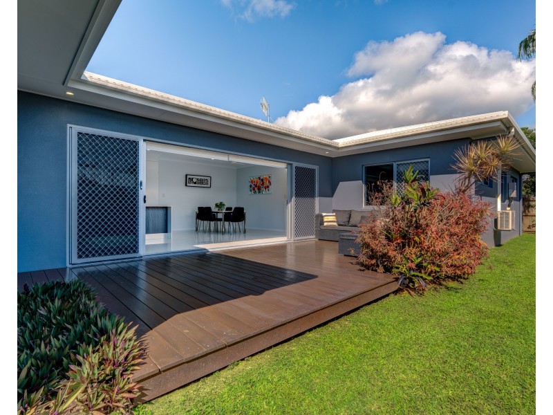 7B Shore Street, Wongaling Beach QLD 4852