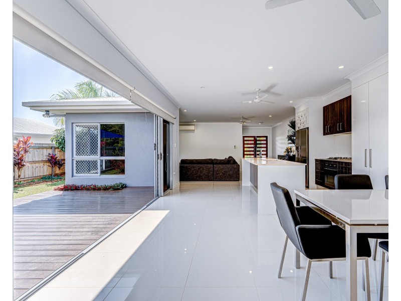 7B Shore Street, Wongaling Beach QLD 4852