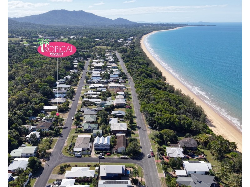 31 Holland St, Wongaling Beach QLD 4852