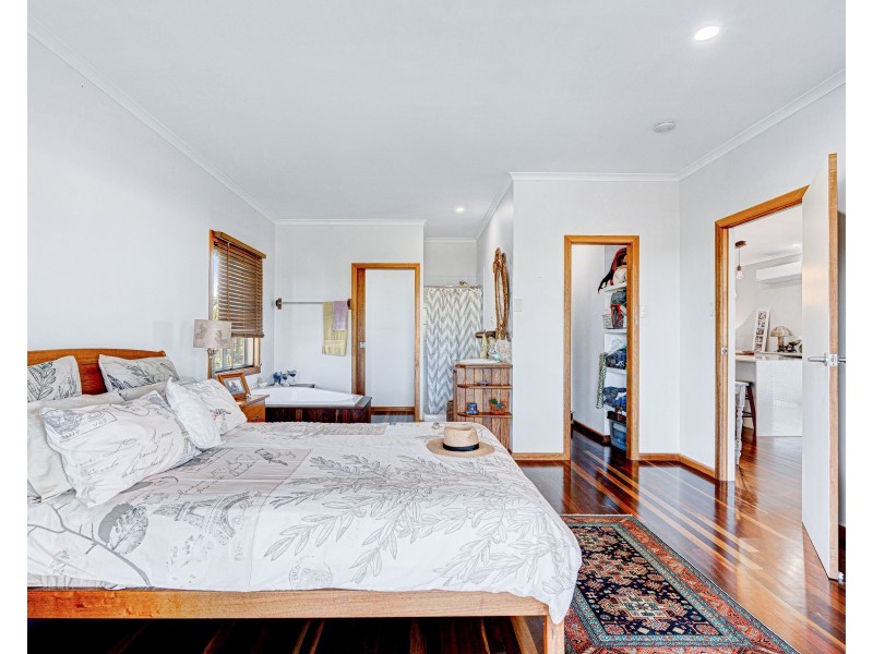 17 Admiralty St, South Mission Beach QLD 4852