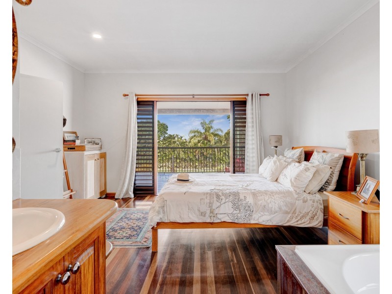17 Admiralty St, South Mission Beach QLD 4852
