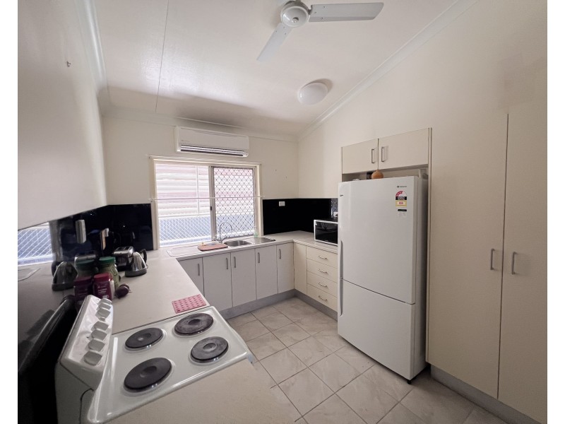35 Pease St, Tully QLD 4854