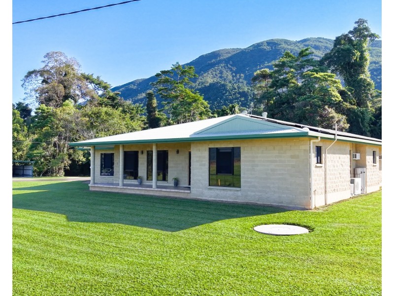 76 Keir Rd, Tully QLD 4854