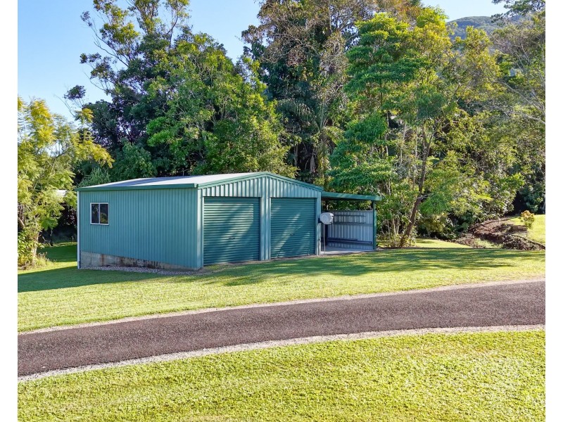 76 Keir Rd, Tully QLD 4854