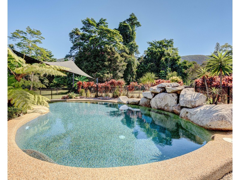 76 Keir Rd, Tully QLD 4854
