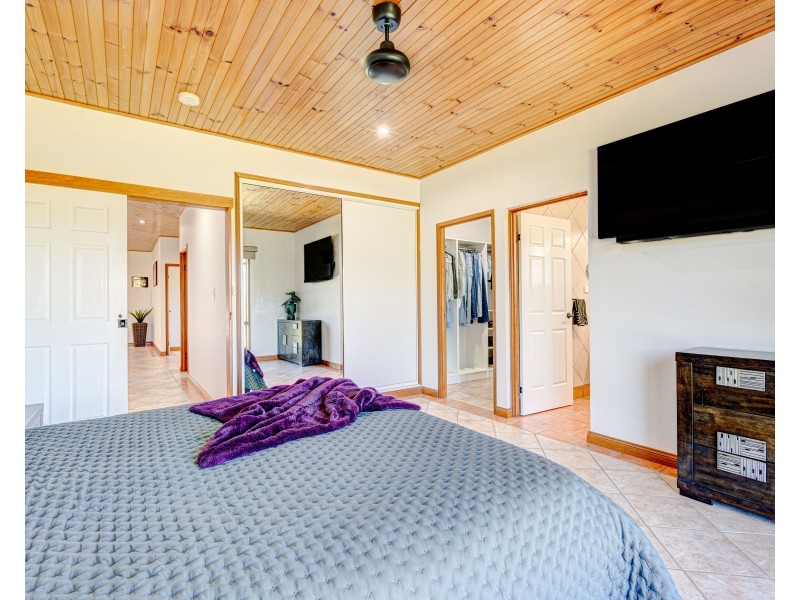 76 Keir Rd, Tully QLD 4854