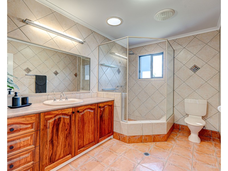 76 Keir Rd, Tully QLD 4854