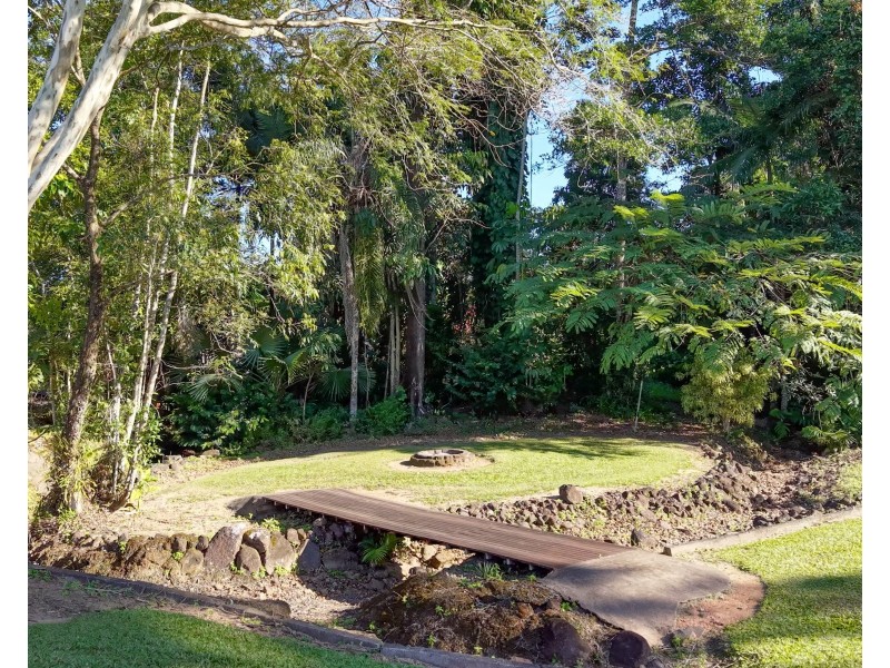 76 Keir Rd, Tully QLD 4854